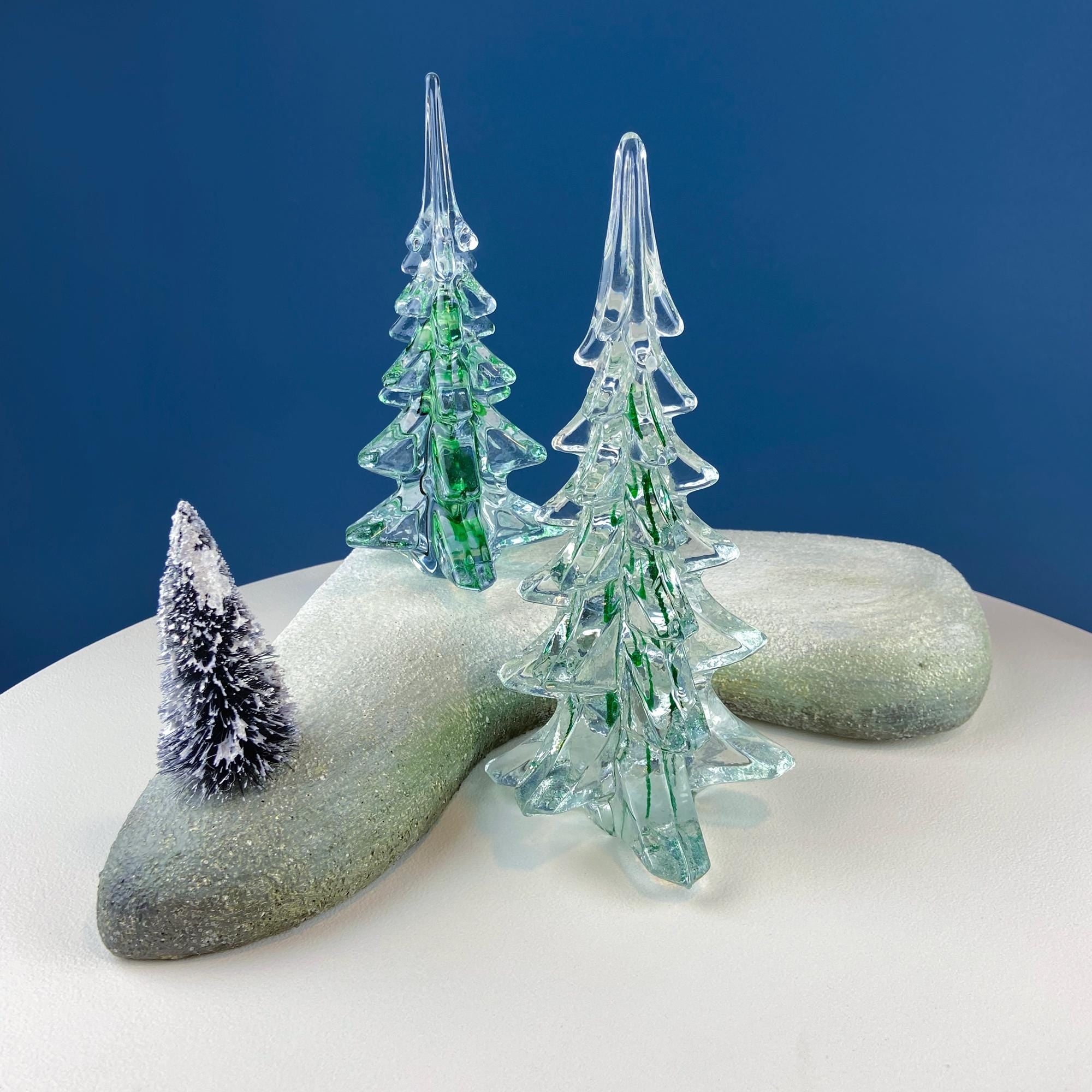 Giving Unique Vintage Gifts for the 2025 Holidays