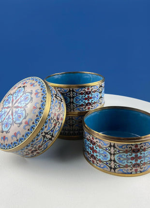 Antique Chinese Cloisonne Stackable Boxes. Set of 4 Bowls. Brass Trims. Food Carrier Trinket Storage. Ethnic Art. Asian Ethnic Home Decor.