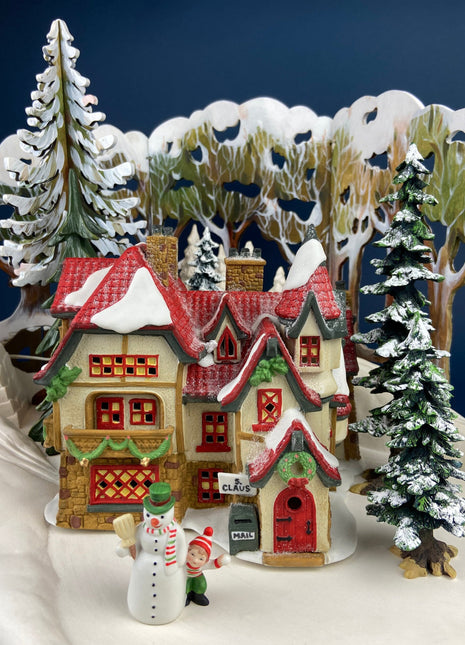 Department 56 Christmas Village House. Illuminated Santa's Workshop. North Pole Series. Holiday Decor. Christmas Celebration.