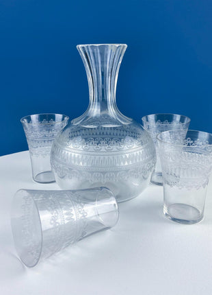 Fostoria Needle-Etched Cloverleaf Crystal Set of 9 Water Juice Liqueur Tumblers with Matching Decanter Carafe. Dining Barware LibraryDisplay