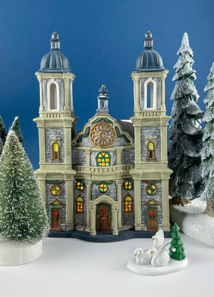 Illuminated Porcelain Christmas Village House.Grand Cathedral Church. Limited Edition. O'Well 2000. Night Light. Home or Retail Display.