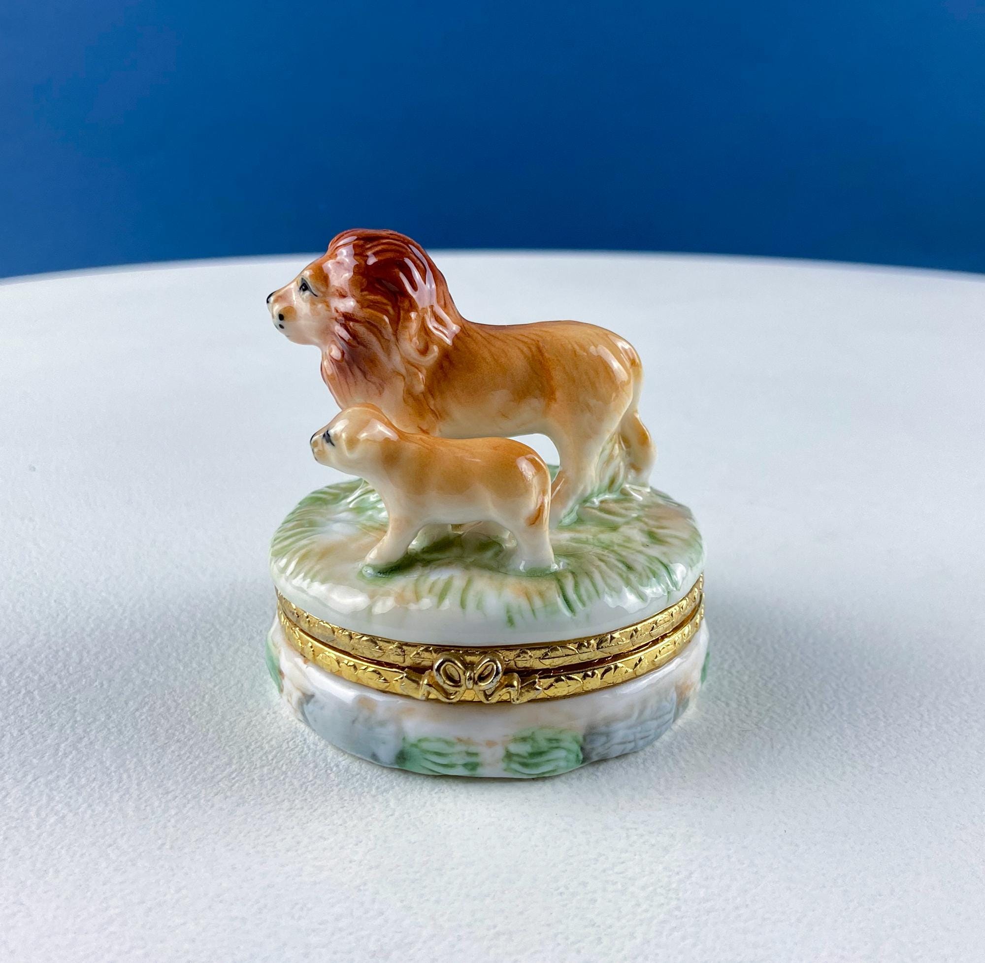 Limoges Boxes – Anything Discovered