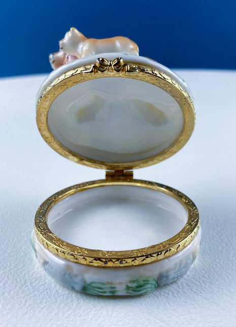 Lion and Baby Vintage Geo Z. Lefton Miniature Box. Collectible Porcelain & Brass Trinket Ring Pill Box. African Safari Design. Animal Lover.