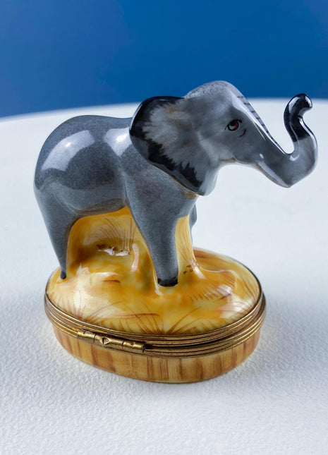 Mom and Baby Elephants Vintage Retired Limoges Miniature Box. Collectible Porcelain & Brass Trinket Ring Pill Box. African Safari Design.