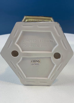 Town Square Gazebo by O'Well, 1999. Christmas Village Accessories. Home Retail Seasonal Display.