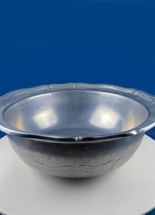 Vintage 20" Wilton Armetale Metal Bowl with Scalloped Edge. Basin Size Food Safe Durable Tarnish Resistant. From Grill to Table Serveware.