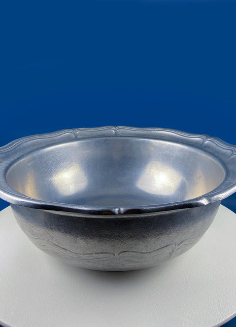 Vintage 20" Wilton Armetale Metal Bowl with Scalloped Edge. Basin Size Food Safe Durable Tarnish Resistant. From Grill to Table Serveware.