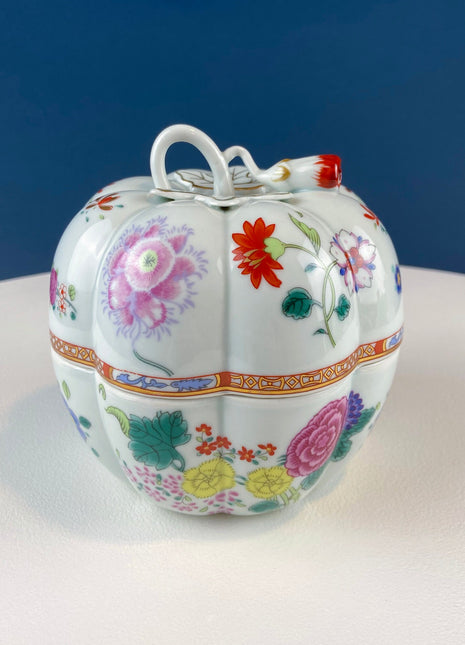 Vintage Asian Style Lidded Porcelain Box Shaped like Apple. Collectible Trinket Storage Jar. Round Jar with 3D Flower Bud. Home Decor.