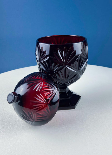 Vintage Deep Red Egg Shaped Pedestal Candy Dish. Luminarc Lidded Compote. Pressed Glass. Star Daisy Motif. Dining Room Decor. Collectible.