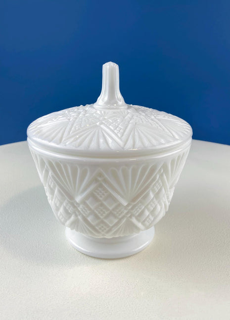 Vintage Milk Glass Bowl with Lid. Engraved Star Motif. Bath Toiletries Jewelry Storage Candy Dish. Modern Farmhouse. French Country.