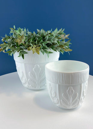 Vintage Milk Glass Flower Pot Set of 2. Oak Leaf Design, 1975. Window Sill Garden. Gift for Greenfingers. Home Garden Decor.