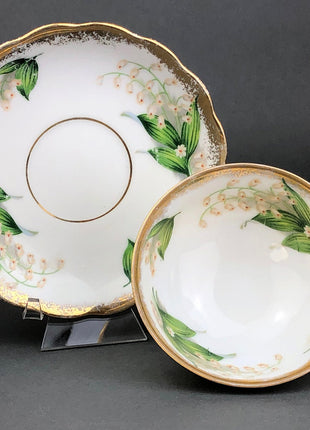Vintage Grosvenor Teacup & Saucer. Lilies of the Valley and Forget Me Nots Floral Motif. Home Kitchen Dining Room Decor. Modern Country.