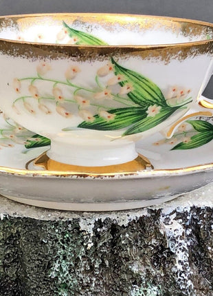 Vintage Grosvenor Teacup & Saucer. Lilies of the Valley and Forget Me Nots Floral Motif. Home Kitchen Dining Room Decor. Modern Country.
