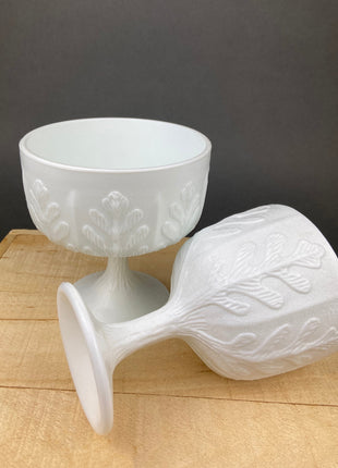 Vintage Milk Glass Flower Pot Set of 2. Oak Leaf Design, 1975. Window Sill Garden. Gift for Greenfingers. Home Garden Decor.