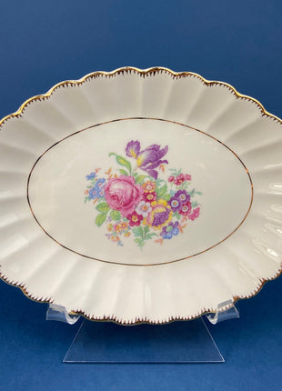 Vintage Dish Set. Leigh Wake by Leigh Potters. Set of 4 Placements: Dinner, Salad Plates, Soup, Salad Bowls, One Serving Dish & Teacups.