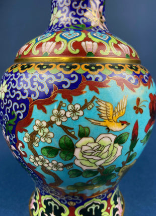 White Porcelain, Asian Vase with 3-D Vignette. Beautifully Detailed, Flower Vase or Collectible Art Vase. Gift for Him or Her.
