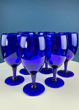 Cobalt Blue Glass Water Goblets. Set of 4 Modern Stemware. Dark Blue Minimal Glassware. Home Decor. Dining Room Decor. Gift for Him or Her.