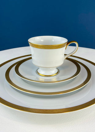 Vintage Eminence by Rosenthal Cobalt Blue and Gold Serving Dish Set. 5 Pieces 12 Place Settings. Dining Room Decor. Fine Dining.