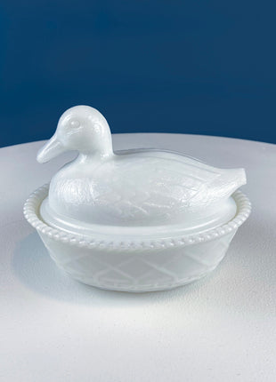 Westmoreland Milk Glass Duck Dish. Baby Duck Butter or Serving Dish. White Bird Bowl with Cover. Modern Farmhouse. French Country.