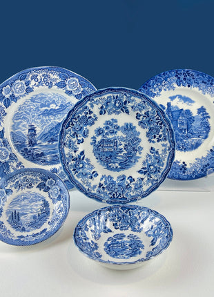 Collection of Fine English Blue White Tableware. 3 Plates & 2 Berry Bowls. Lochs of Scotland. Huddington Court. Tonquin by Mott. Rustic Home