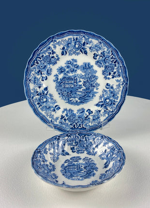 Collection of Fine English Blue White Tableware. 3 Plates & 2 Berry Bowls. Lochs of Scotland. Huddington Court. Tonquin by Mott. Rustic Home