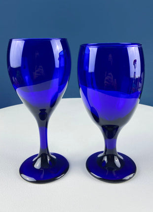 Cobalt Blue Wine Glasses. Set of Four Stemware. Dark Blue Modern Design. Holiday Celebration. Home Dining Room Decor. Gift for Him or Her.