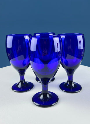 Cobalt Blue Glass Water Goblets. Set of 4 Modern Stemware. Dark Blue Minimal Glassware. Home Decor. Dining Room Decor. Gift for Him or Her.