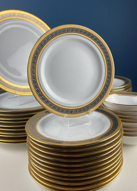 Stunning White Gold & Platinum Dish Set with Greek Motif. 11 Dinner, 12 Salad, 11 Soup Plates, 8 Berry Bowls. Vintage Sheng Xing Porcelain.