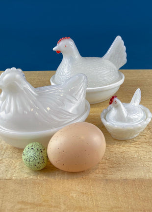 Vintage Collection of Milk Glass Nesting Hen Bowls of Varying Sizes. Set of 3 Lidded Dishes Shaped like Dishes Chickens. Dining Room Decor.