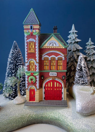 Illuminated Christmas Village Washington St. Post Office House by Dept 56. Christmas in the City. Holiday Home Retail Decor. Gift for Him