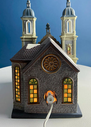 Illuminated Porcelain Christmas Village House.Grand Cathedral Church. Limited Edition. O'Well 2000. Night Light. Home or Retail Display.