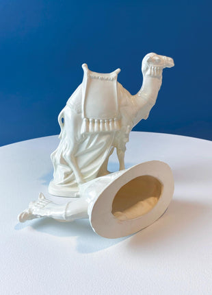 White Atlantic Mold Ceramic Nativity Set. 16 Figurines. Illuminated 3 Piece Manger. Traditional Christmas Decoration. Seasonal Display.