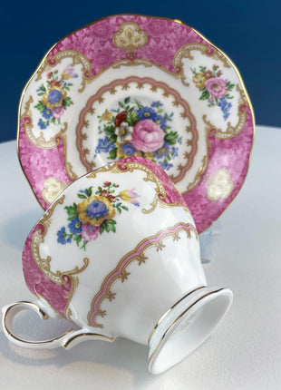 Vintage Royal Albert Pink Cup & Saucer. "Lady Carlyle." Bucket of Flowers Motif. Collectible Dining Room Decor. Hosting Essentials.