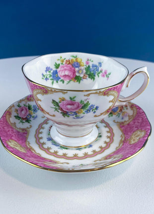 Vintage Royal Albert Pink Cup & Saucer. "Lady Carlyle." Bucket of Flowers Motif. Collectible Dining Room Decor. Hosting Essentials.