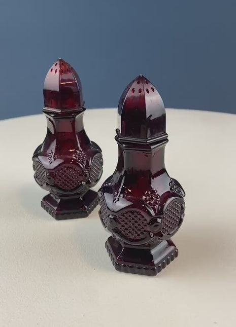 Vintage Ruby Red Avon Cape Cod salt and Pepper Shakers. Pressed Glass Roman Rosette Pattern. Table Dining Room Decor. Gift for Him Her.