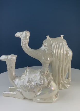 2 Vintage Nativity Camels. Pair of Large Irridescent White Camels. Standing & Sitting. Stunning Detail. Pearlescent Finish.. Christmas Decor