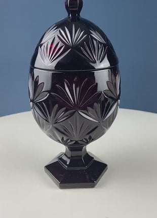 Vintage Deep Red Egg Shaped Pedestal Candy Dish. Luminarc Lidded Compote. Pressed Glass. Star Daisy Motif. Dining Room Decor. Collectible.