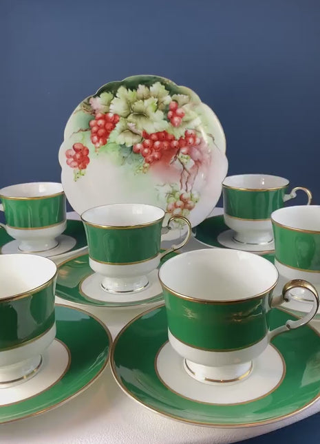 Antique Dessert Plate with Hand-Painted Strawberries. Hutschenreuther Porcelain, 1914. Modern Farmhouse, French Country. Collectible.