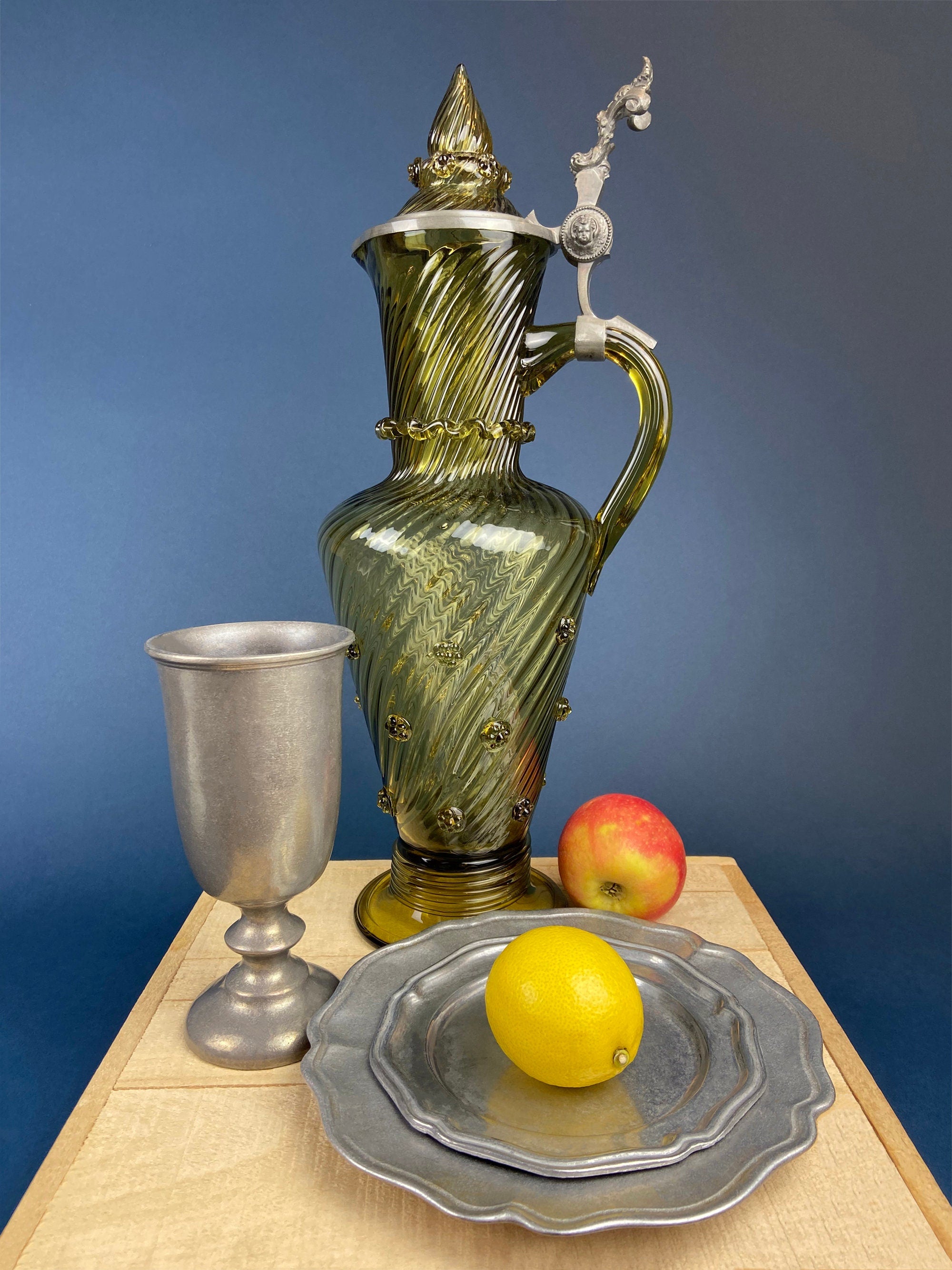 シーグラスアート〖ANTIQUE〗 Vtg FENTON Green Hand Painted Glass Dogwood Flower Pitcher Vase