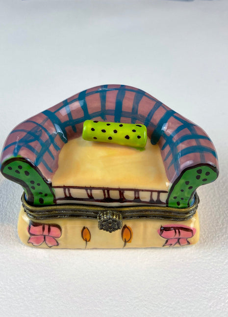 Tea Time Porcelain Limoges Box. Miniature Tea Setting, Tea/Coffee Pot & Cups with Floral Motif. Made in France. Highly Collectible.