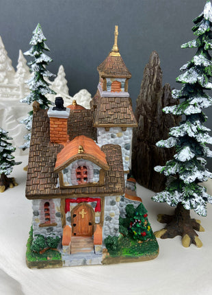 Christmas Village Accessories. Illuminated St. Andrew's Church by Lemax. Caddington Village. Limited Edition.