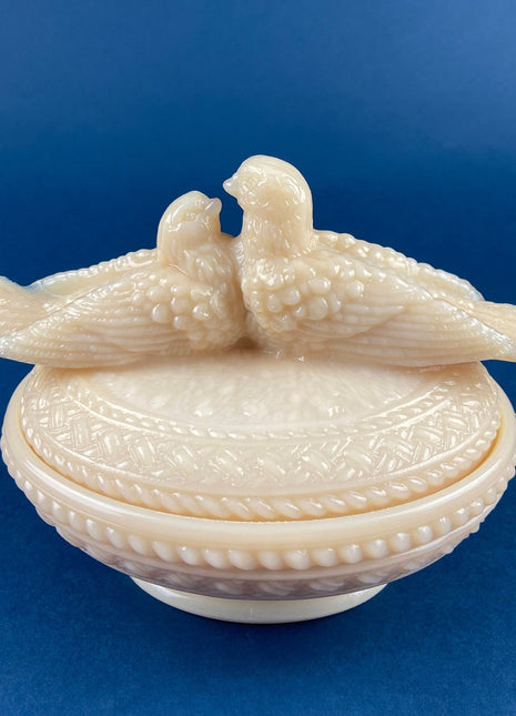 Vintage Westmoreland Nude Colored Glass Bowl with Lid Shaped like Couple of Doves. Peachy-Beige Glass Storage Bowl with Pair of Love Birds.