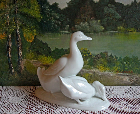 Mother Duck with Duckling Porcelain Figurine made in West Germany