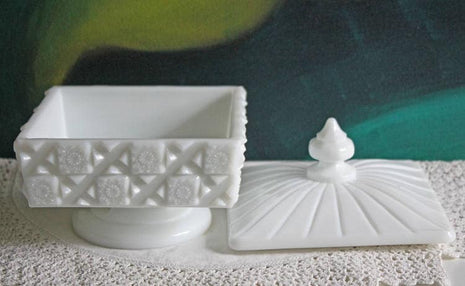 Westmoreland Crystal Footed Box with Lid & Old Quilt Design