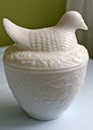 Small Milk Glass Dove Jar. Bird on Nest Container. Trinket Box. Collectible Bowl with Cover.