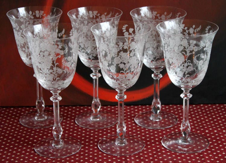 Rosaska Crystal Ice Cold Pattern Wine Glasses 7.5 Textured Bowl Retro  Styled