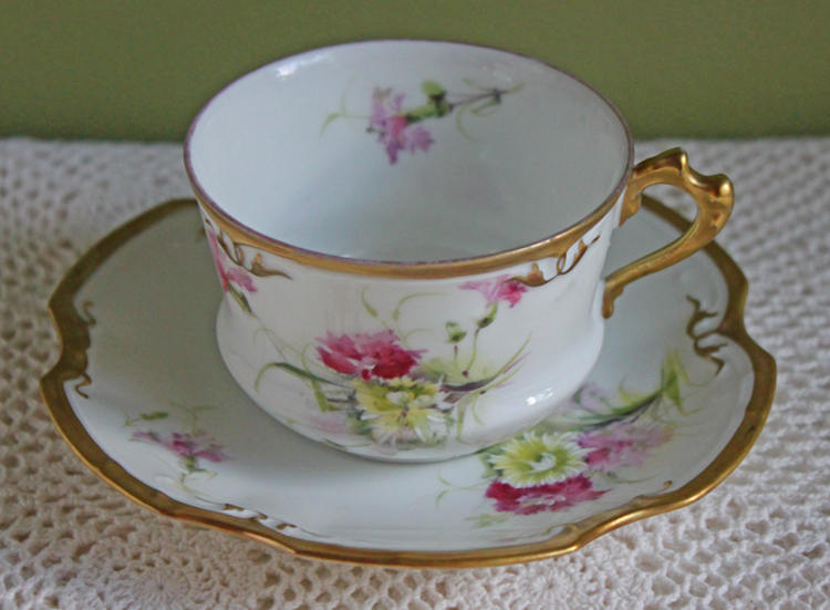 Chastagner Limoges Demitasse Tulip Cups