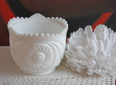 Westmoreland Milk Glass Bowl in Aztec PinWheel Pattern