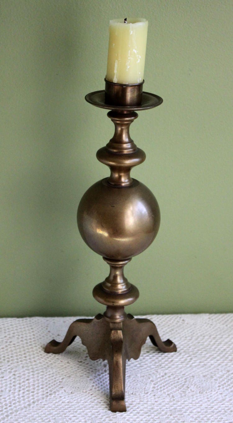 5 Vintage Brass Candlestick Holders / Set of Footed Candle Holders