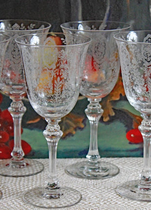 Rosaska Crystal Ice Cold Pattern Wine Glasses 7.5 Textured Bowl Retro  Styled
